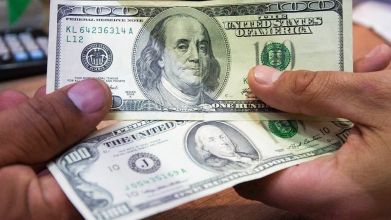 El Banco Central flexibiliza el cepo cambiario: ¿Quiénes podrán comprar dólares MEP y CCL?